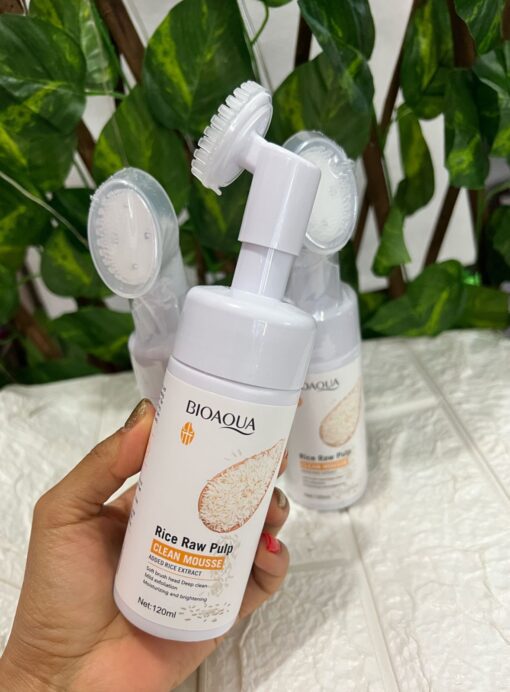 ESPUMAS CON CEPILLO EXFOLIANTE DE ARROZ Bioaqua
