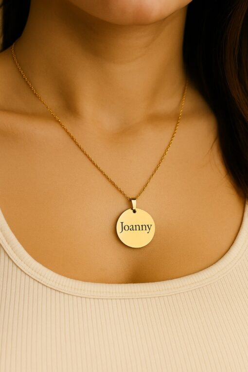 Collar circular con nombre personalizado